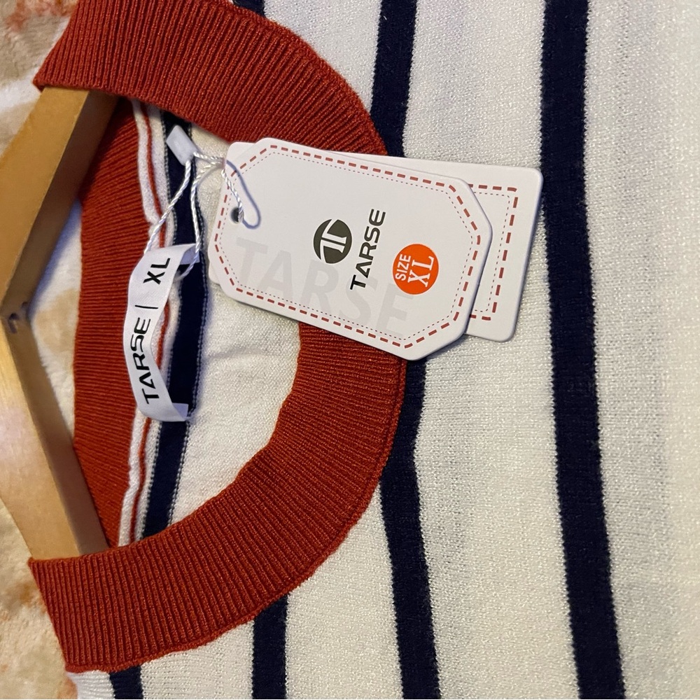 Tasso Elba Navy and Red Striped Crewneck Sweater - Picture 2 of 2